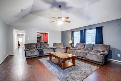 11711 Stillwater Dr, Houston, TX 77070 - photo 4