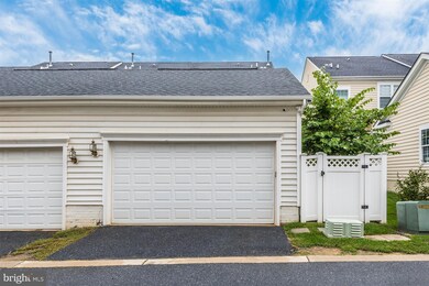 23129 Yellowwood Dr, Clarksburg, MD 20871 - photo 3