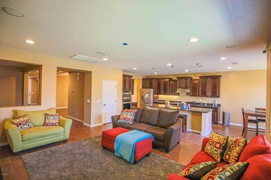 1512 E Kingbird Dr-Gilbert, AZ  85297-Un