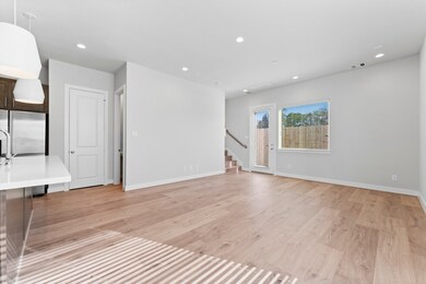 5904 Jasper Jones Way, Houston, TX 77091 - photo 3