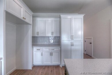 2817 E 81st Place, Tulsa, OK 74137 - photo 6