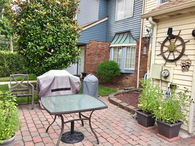 6 Revere Ln unit B, Staten Island, NY 10306 - photo 3