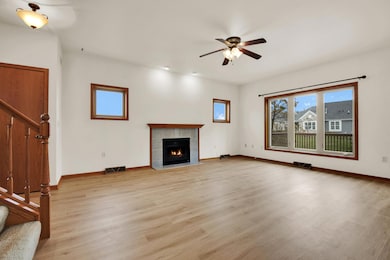 407 Century Oak Dr, Waukesha, WI 53188 - photo 3