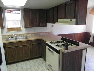 15353 Northport Ct, Horizon City, TX 79928 - photo 4