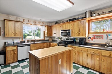 4221 Main Rd W, Emmaus, PA 18049 - photo 7