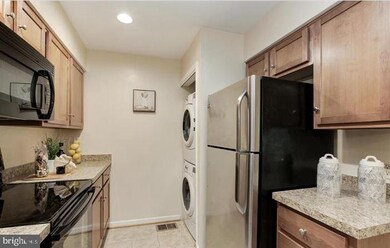 10713 Hampton Mill Terrace unit 110, Rockville, MD 20852 - photo 4