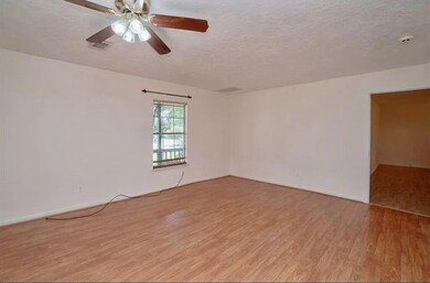 10422 Hufsmith Rd unit HOUSE A, Tomball, TX 77375 - photo 6