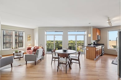 515 Main St unit 709, Evanston, IL 60202 - photo 2