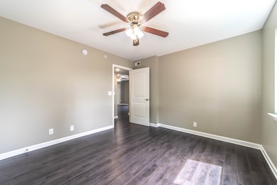 311 Hawkins Rd unit B8, Clarksville, TN 37040 - photo 7