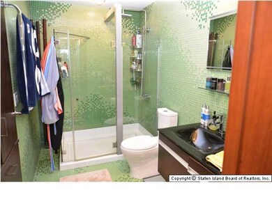 23 Flagship Cir, Staten Island, NY 10309 - photo 2