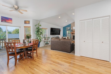 Entry to dining room, hardwood floors
