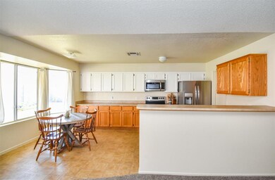 6318 E 44th Place unit 4B, Yuma, AZ 85365 - photo 7