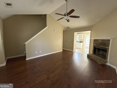 124 Waters Edge Dr, Locust Grove, GA 30248 - photo 3