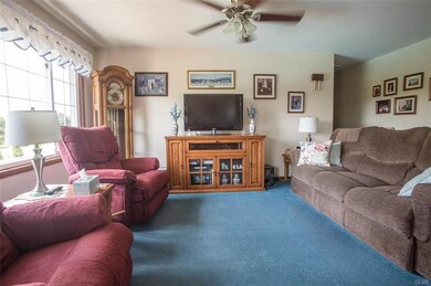 555 Knauss Rd, Nazareth, PA 18064 - photo 2