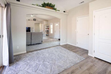 KITCHEN - LIVING ROOM (1)