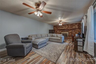 2303 Greenleaf Dr, Gastonia, NC 28052 - photo 6