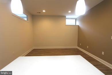 144-46 Green Ln unit 3, Philadelphia, PA 19127 - photo 3