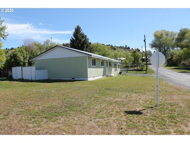 224 Williams St, Prairie City, OR 97869 - photo 3