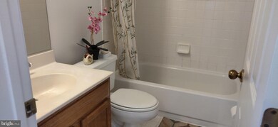 3119 Sutherland Hill Ct, Fairfax, VA 22031 - photo 3