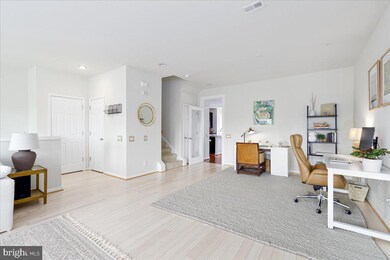 3056 Rittenhouse Cir unit 54, Fairfax, VA 22031 - photo 6