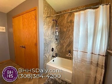 Main bath with laundry