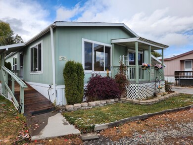 4647 Winter Ave unit 40, Klamath Falls, OR 97603 - photo 2