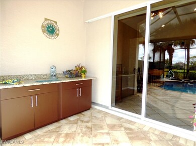 LANIA W/BAR AREA