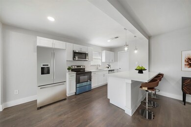 1905 Adams St, Alvin, TX 77511 - photo 3