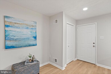 2121 Columbia Place, Hyattsville, MD 20785 - photo 5