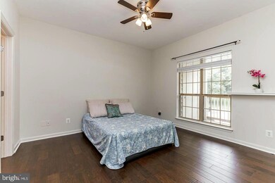 12150 Penderview Terrace unit 1328, Fairfax, VA 22033 - photo 6