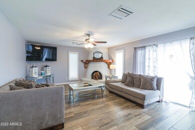 1642 W Chilton st-34