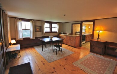 8696 Pomfret Rd, Pomfret, VT 05084 - photo 4