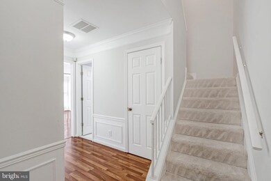 8210 Crossbrook Ct unit 202, Lorton, VA 22079 - photo 3