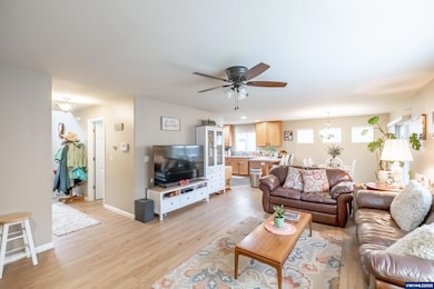 4145 Winners Circle Ave SE, Albany, OR 97322 - photo 3