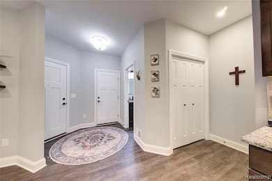 5904 Woodruff View Dr, Brighton, MI 48116 - photo 3