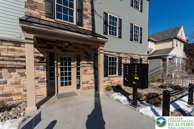 1275 E 4th St unit 202, Bethlehem, PA 18015 - photo 3