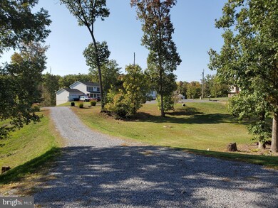 368 Leviticus Dr, Bunker Hill, WV 25413 - photo 2