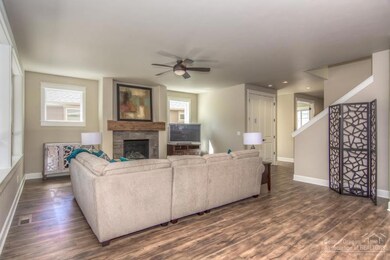 60498 Hedgewood Ln, Bend, OR 97702 - photo 5