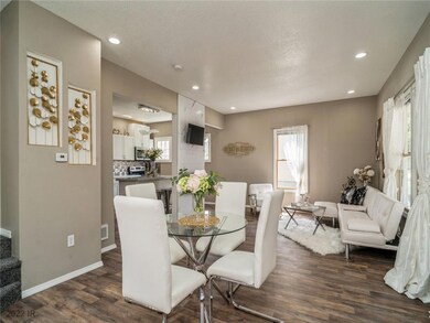 1915 9th St, Des Moines, IA 50314 - photo 6