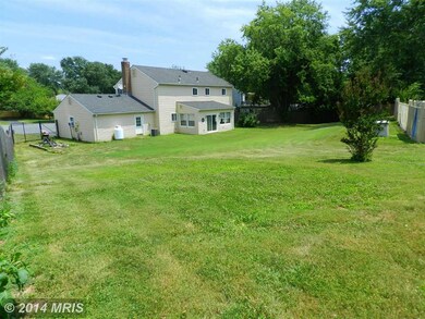 17408 Chiswell Rd, Poolesville, MD 20837 - photo 3