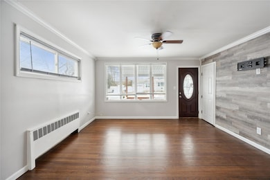 40 Sherman Ave, West Islip, NY 11795 - photo 4