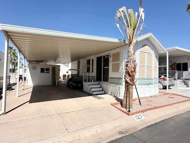 ROOMY CARPORT