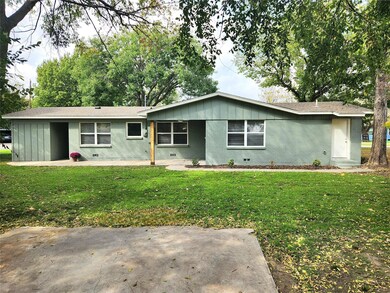 1702 Merrywood Way, Gainesville, TX 76240 - photo 5