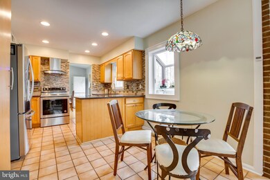 4302 Birch Pond Ln, Fairfax, VA 22033 - photo 6