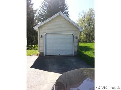 Parking Lot/Garage