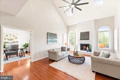 1321 Dasher Ln, Reston, VA 20190 - photo 6