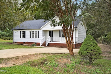 109 Bryant Dr, Smithfield, NC 27577 - photo 2