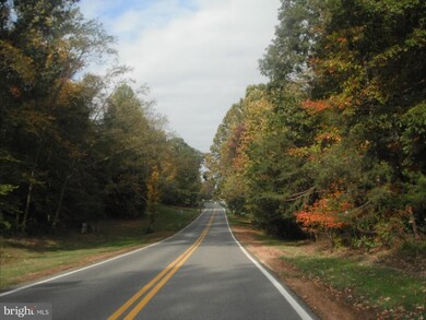 8070 Settle Ct, Waldorf, MD 20603 - photo 3