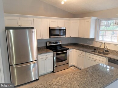 1518 Lochaber Ct, Glen Burnie, MD 21061 - photo 6