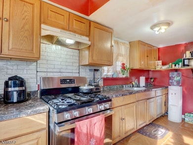 77 Delmar Place, Irvington, NJ 07111 - photo 6